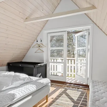 Pet Friendly In With House A Panoramic View